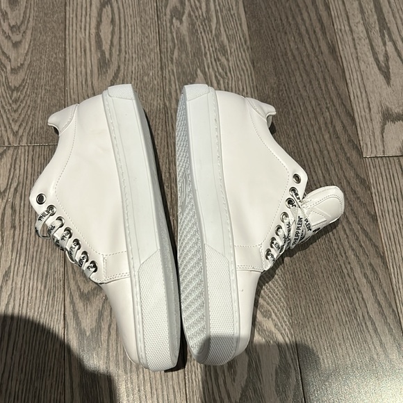 Beautiful sneakers by fashion inspired 💕 - Picture 6 of 12